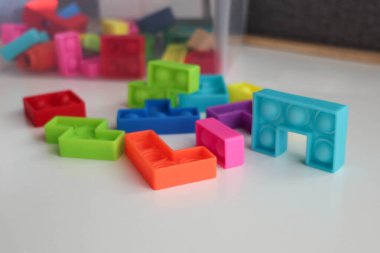 Renkli Tetris Şeklinde Popüler Çocuklar için Fidget Oyuncakları