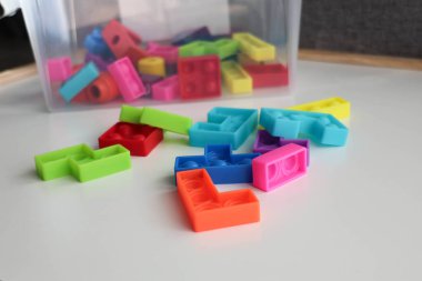 Renkli Tetris Şeklinde Popüler Çocuklar için Fidget Oyuncakları