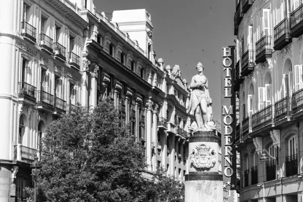 Madrid 22 Haziran 2025, siyah beyaz fotoğraflandı.