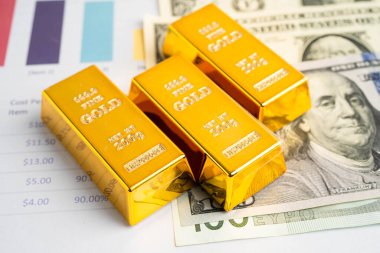 Amerikan doları banknotunda altın külçeleri, finans sektörü yatırım para birimi.