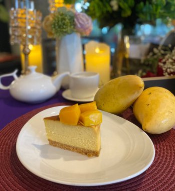 Tatlı olarak Mango Cheesecake 'in aksesuar fikri. 30 Mayıs 2023 'te Langkawi' de yakalandı..