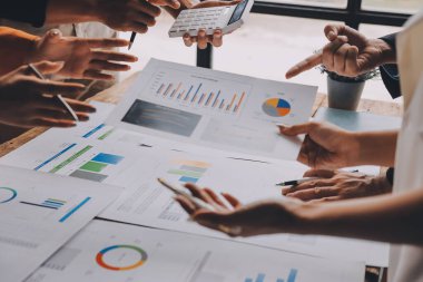 Asya İşletme Ekibi ile yapılan iş görüşmesinde, Finansal Süreç Analizi Projesi 'nin Başarılı Asyalı işadamı bir plan üzerinde çalışma stratejisi ele alındı