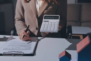 Bayan Emlak Komisyoncusu sunar ve önerilir