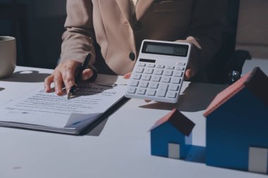 Bayan Emlak Komisyoncusu sunar ve önerilir