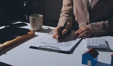 Bayan Emlak Komisyoncusu sunar ve önerilir