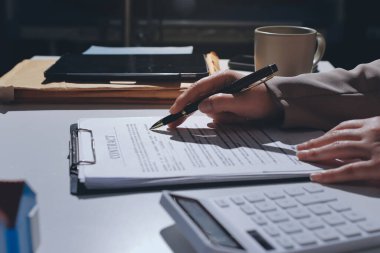 Bayan Emlak Komisyoncusu sunar ve önerilir