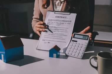 Bayan Emlak Komisyoncusu sunar ve önerilir