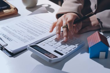 Bayan Emlak Komisyoncusu sunar ve önerilir