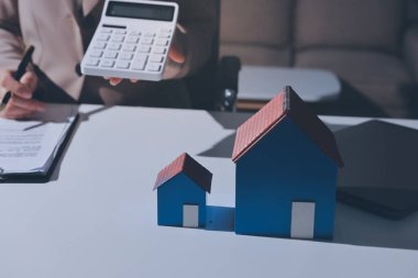 Bayan Emlak Komisyoncusu sunar ve önerilir