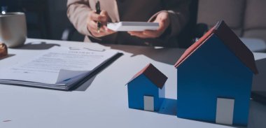 Bayan Emlak Komisyoncusu sunar ve önerilir