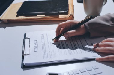 Bayan Emlak Komisyoncusu sunar ve önerilir