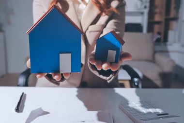 Bayan Emlak Komisyoncusu sunar ve önerilir