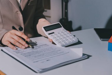 Bayan Emlak Komisyoncusu sunar ve önerilir