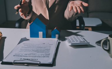 Bayan Emlak Komisyoncusu sunar ve önerilir