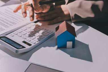 Bayan Emlak Komisyoncusu sunar ve önerilir