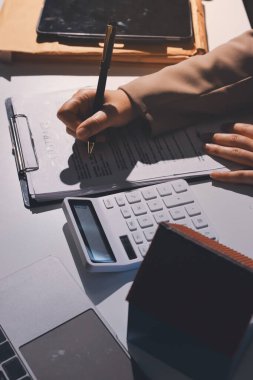 Bayan Emlak Komisyoncusu sunar ve önerilir