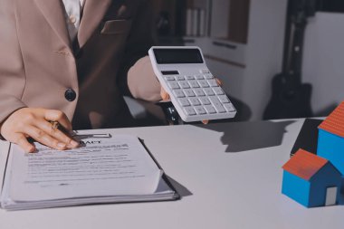 Bayan Emlak Komisyoncusu sunar ve önerilir