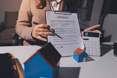 Bayan Emlak Komisyoncusu sunar ve önerilir