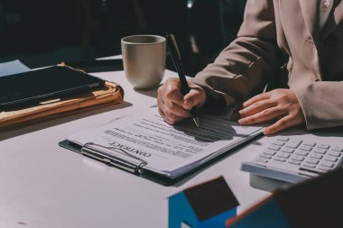 Bayan Emlak Komisyoncusu sunar ve önerilir