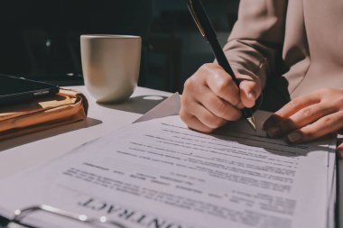 Bayan Emlak Komisyoncusu sunar ve önerilir