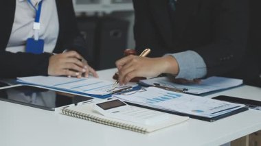 Grup ofis toplantı iş adamları.