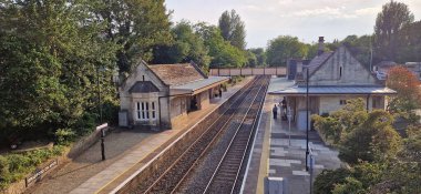 Antika Tren İstasyonunda Sabah Sükuneti