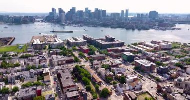 Boston şehir merkezinin arka planında gökyüzü görüntüsü