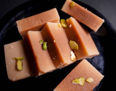 Geleneksel Hint Ghee Mysore Pak tatlısı