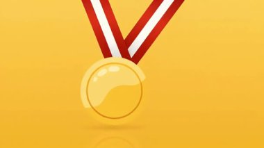 Zaferi ve tanınmayı simgeleyen çarpıcı bir altın madalya gururla asılı duruyor..