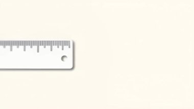 Çeşitli uygulamalardaki doğru ölçümler için işaretlerini ve hassasiyetini vurgulayan bir cetvelin ayrıntılı görünümü.