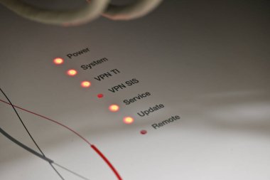 Alman sağlık altyapı telematik şirketi Gematik 'in VPN Connector Konnector paneli, statü gücü, sistem, VPN TI, VPN SIS, hizmet, güncelleme ve uzaktan kumanda.