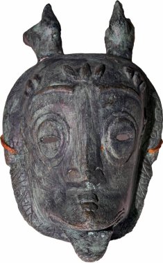 Eski dövmeli demir korkunç maske Astaroth iblisini temsil ediyor.