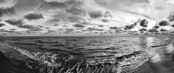 Winter Sea Black White Panoramic View Intense Clouds Paints Sky — Stock Photo, Image