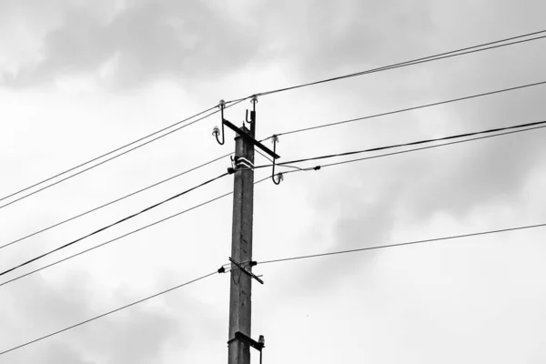 Power Elektrische Paal Met Lijn Draad Lichte Achtergrond Close Fotografie — Stockfoto