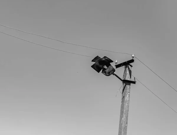 Pólo Elétrico Poder Com Fio Linha Fundo Claro Perto Fotografia — Fotografia de Stock