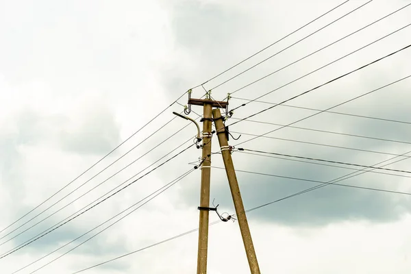Elektryczny Słup Elektryczny Drutem Przewodowym Kolorowym Tle Fotografia Składająca Się — Zdjęcie stockowe