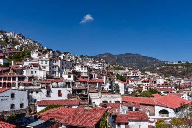 Dağdan Granada şehrinin manzarası
