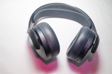 Bu özel kablosuz kulaklıklar, müzik severler için mükemmel bir tasarıma sahiptir.