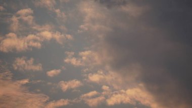 Bulutlu güzel gökyüzü, doğa arka planı