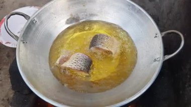 Mutfakta pişirme işlemi