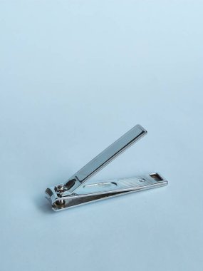 Beyaz arka plan üzerinde izole paslanmaz çelik tırnak makasları
