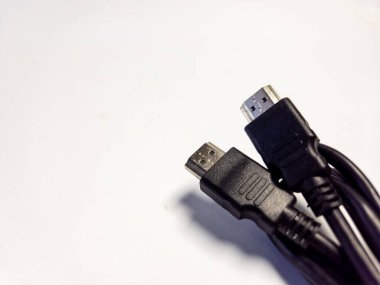 HDMI kablosu. Beyaz arkaplanda izole