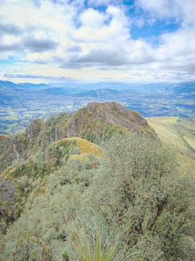 Pichincha Eyaleti, Quito, Ekvador - 5 Temmuz 2025 Pasochoa volkanı Pasochoa vahşi yaşam sığınağında yer almaktadır. 4200 metre yüksekliğinde sönmüş bir volkan..