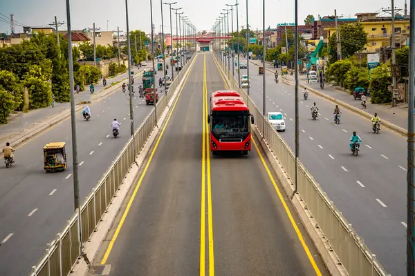 Ulaşım Altyapısı: Metro Otobüs Servisi