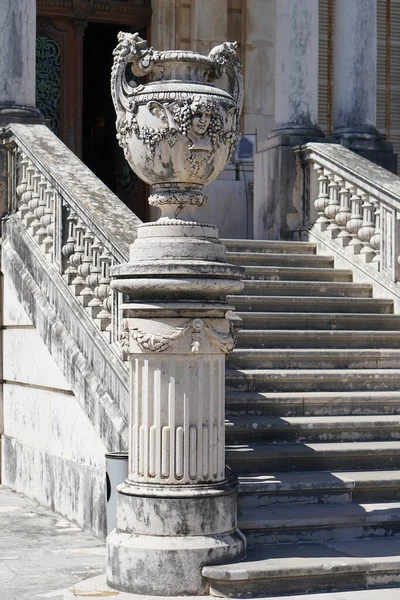 Muinainen Palatsi Portaat Portugalissa — kuvapankkivalokuva