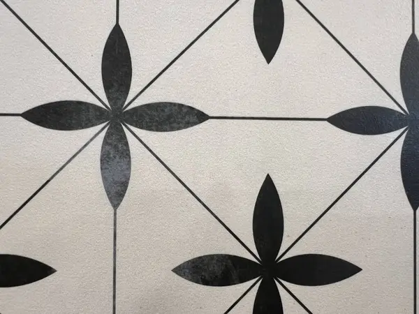 Azulejos siyah ve beyaz desenli çiçek motifleri duvar fayansları zemin mimari açıdan zorlayıcı mozaik tasarım