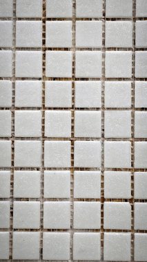 Ev dekorasyonu için küçük kare fayanslar mozaiği