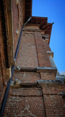 Bir aralık akşamı Bükreş yakınlarında Mogosoaia Sarayı