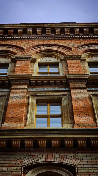 Budapeşte 'nin merkezindeki binaların mimari detayları