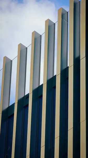 Prag 'ın merkezindeki modern ticaret bürosuna bakın.